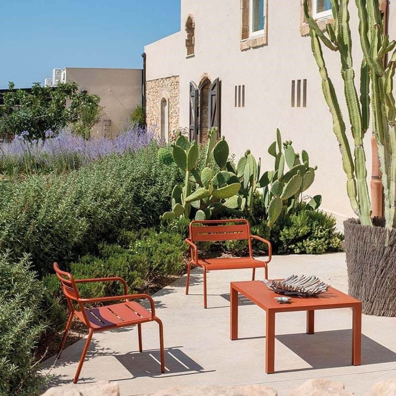 poltrona-star-tavolo-basso-round-emu-esterno-giardino-acciaio-rosso-acero.jpg