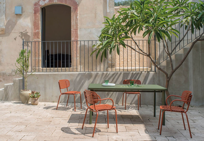 sedia-mom-tavolo-star-emu-esterno-giardino-acciaio-rosso-acero.jpg