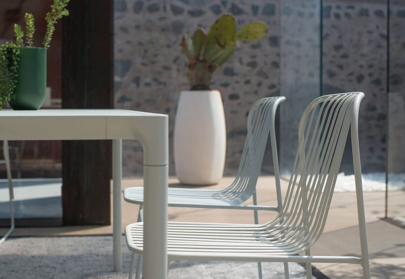 sedia-riviera-tavolo-terramare-emu-esterno-giardino-acciaio-bianco.jpg