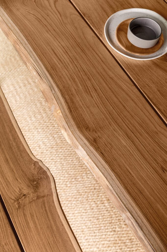 split-raw-bench-table-edge-detail-682x1024-1.jpg