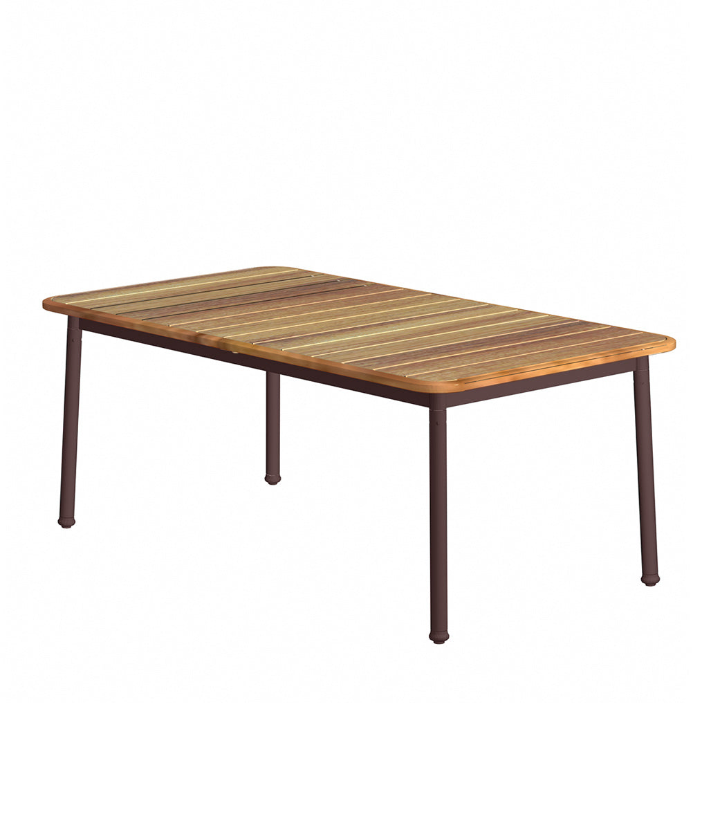 Unopiù Versilia Eettafel