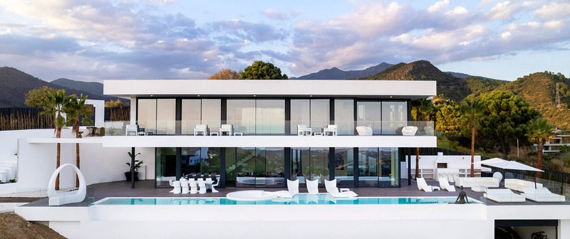 vondom-villa-cronos-muebles-de-exterior-vanguardistas-1-e1715079790557.jpg