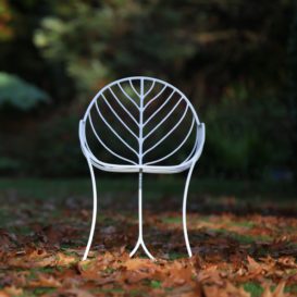 Royal Botania Folia stoel geïnspireerd door een blad vooraanzicht-min