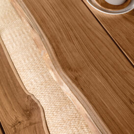 Raw tafel detail Gloster - Te bezichtigen in T'Hooft Showroom te Gent