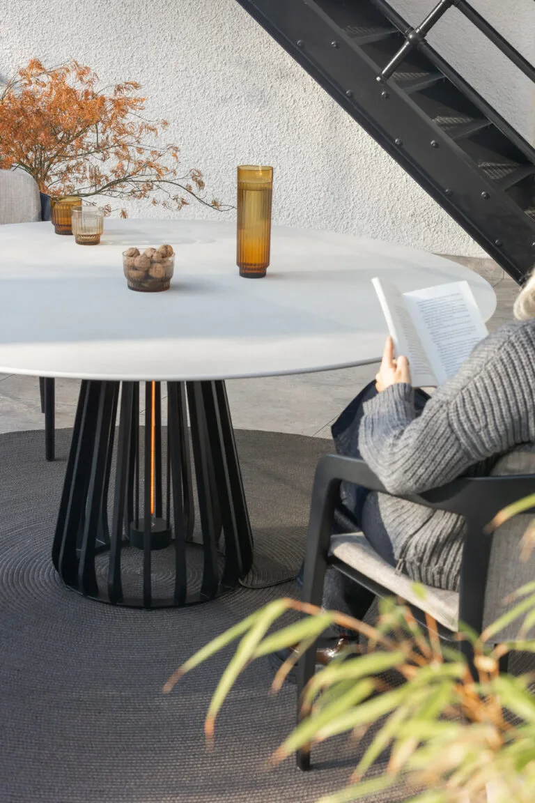 FURNIZ 160 DINING TABLE