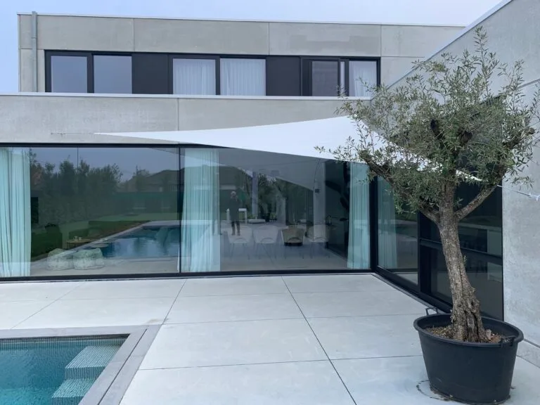 Umbrosa Ingenua Shade Sail by T'Hooft Buitengweoon