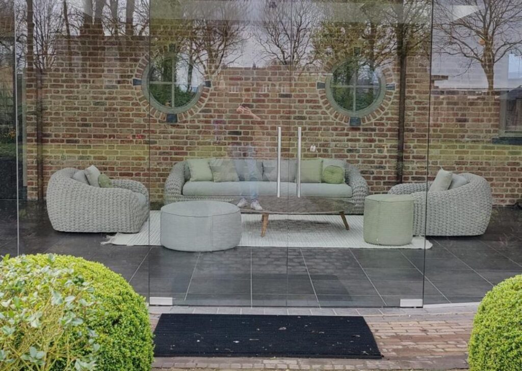 Projet Someren Thooft Outdoor Manutti Kobo Lounge 1080x768 1