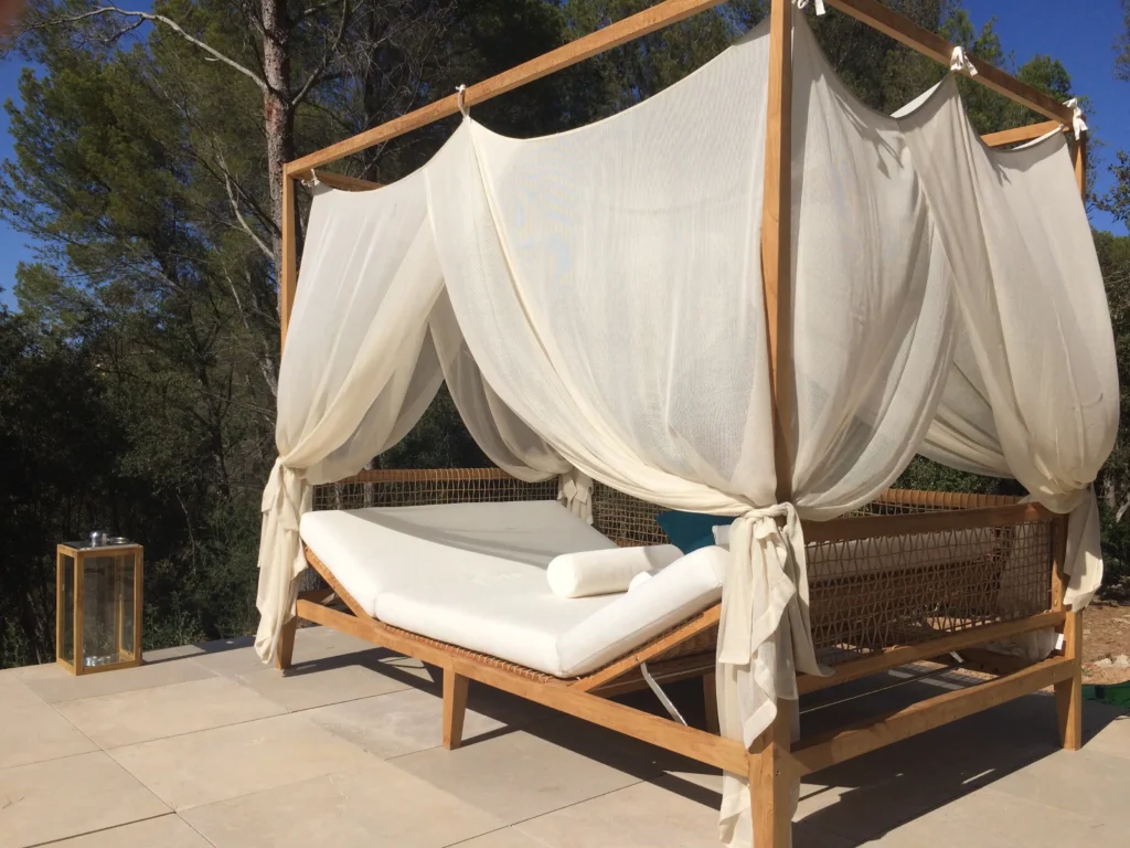 Réalisation Mallorca Unopiu Daybed Thooft Outdoor scaled.jpg