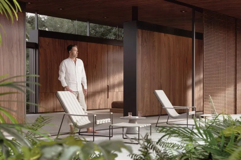 LOUNGERS & FOOTRESTS STRAPPY 195 - CONIX 60 SIDE TABLE-min